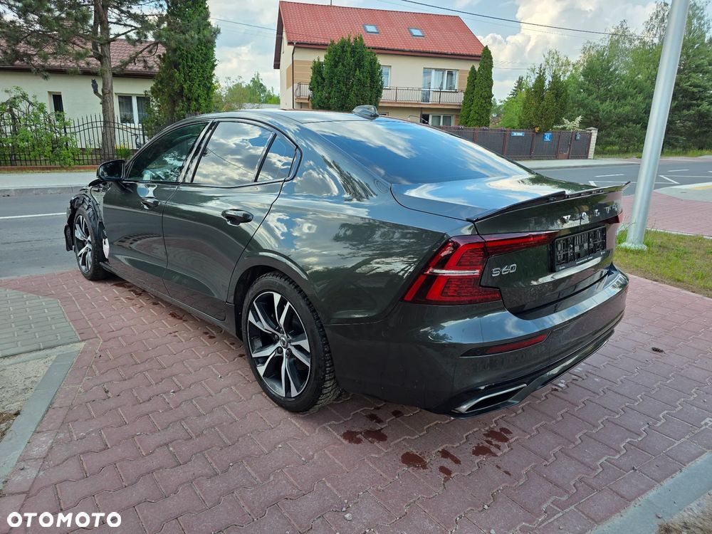 Volvo S60 B4 B R-Design - 14