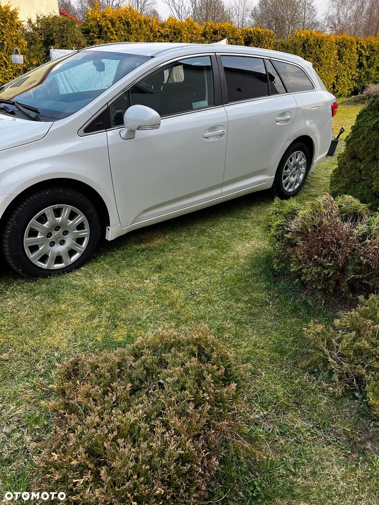 Toyota Avensis 2.0 D-4D Active - 7