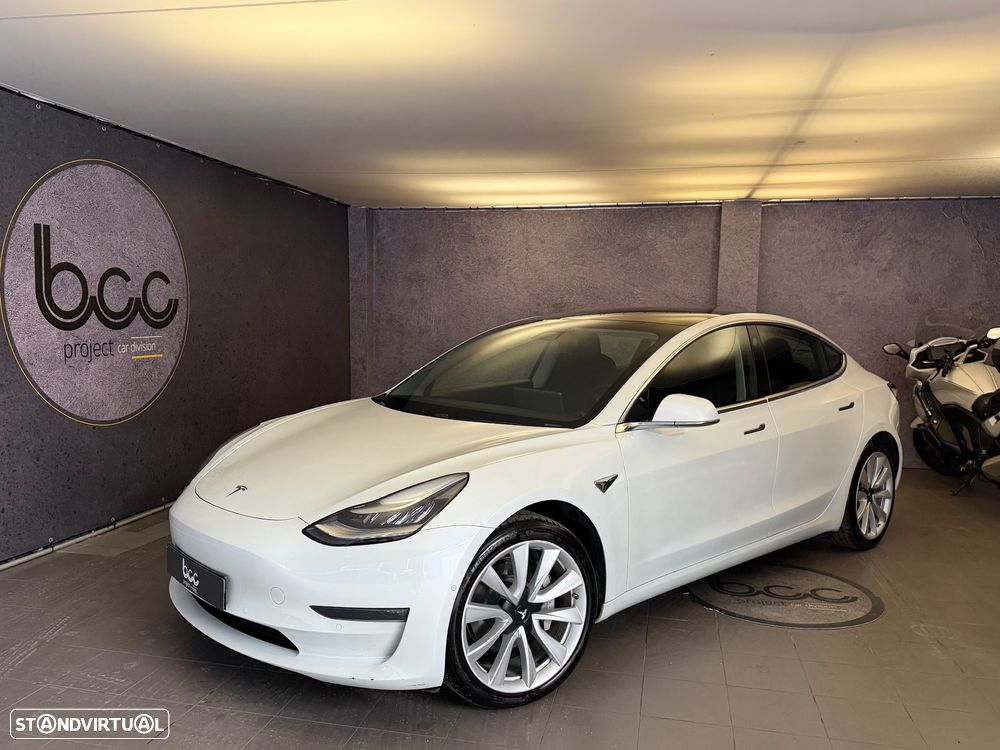 Tesla Model 3 Long-Range Dual Motor AWD - 4