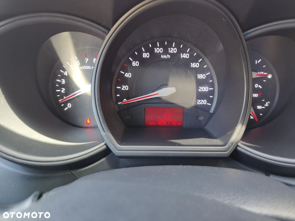 Kia Rio 1.2 M - 11