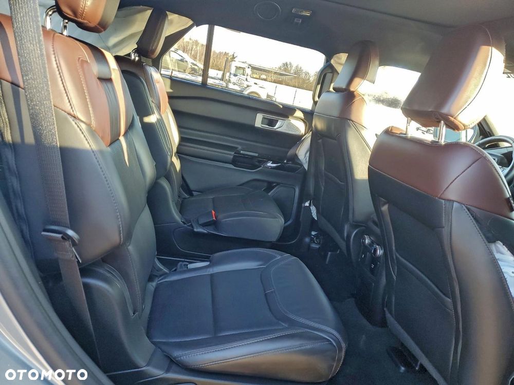 Ford Explorer - 4