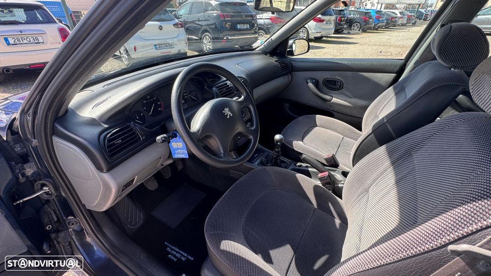 Peugeot 406 - 12