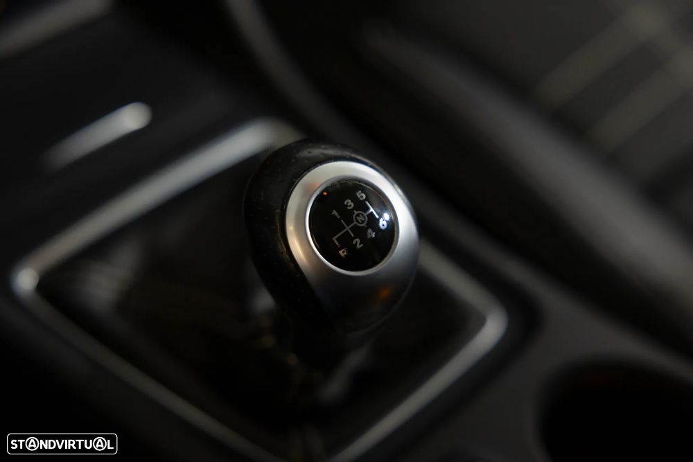 Mercedes-Benz GLA 180 (CDI) d Urban - 24