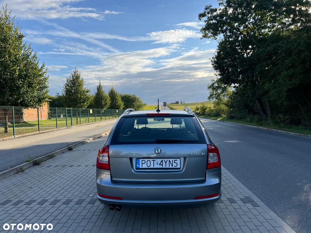 Skoda Octavia 2.0 TDI RS DSG - 4