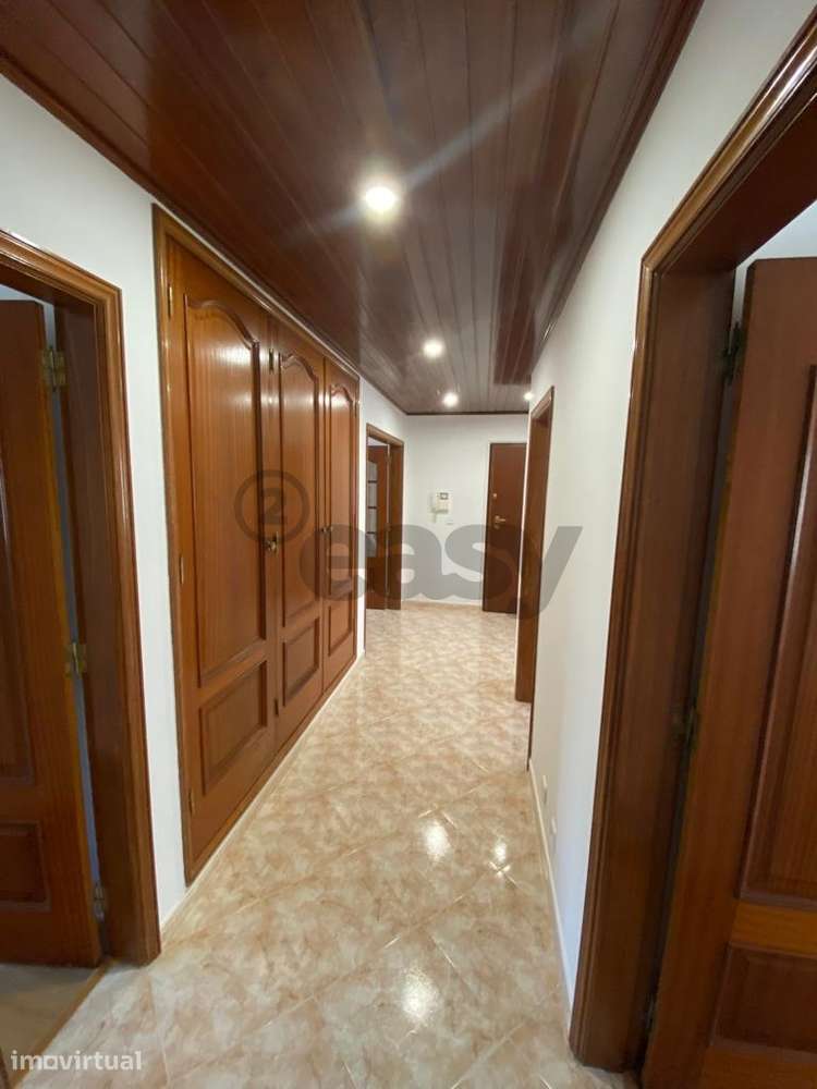 Arrenda-se Apartamento T3 – Quinta da Várzea - Sobreda - Grande imagem: 5/13