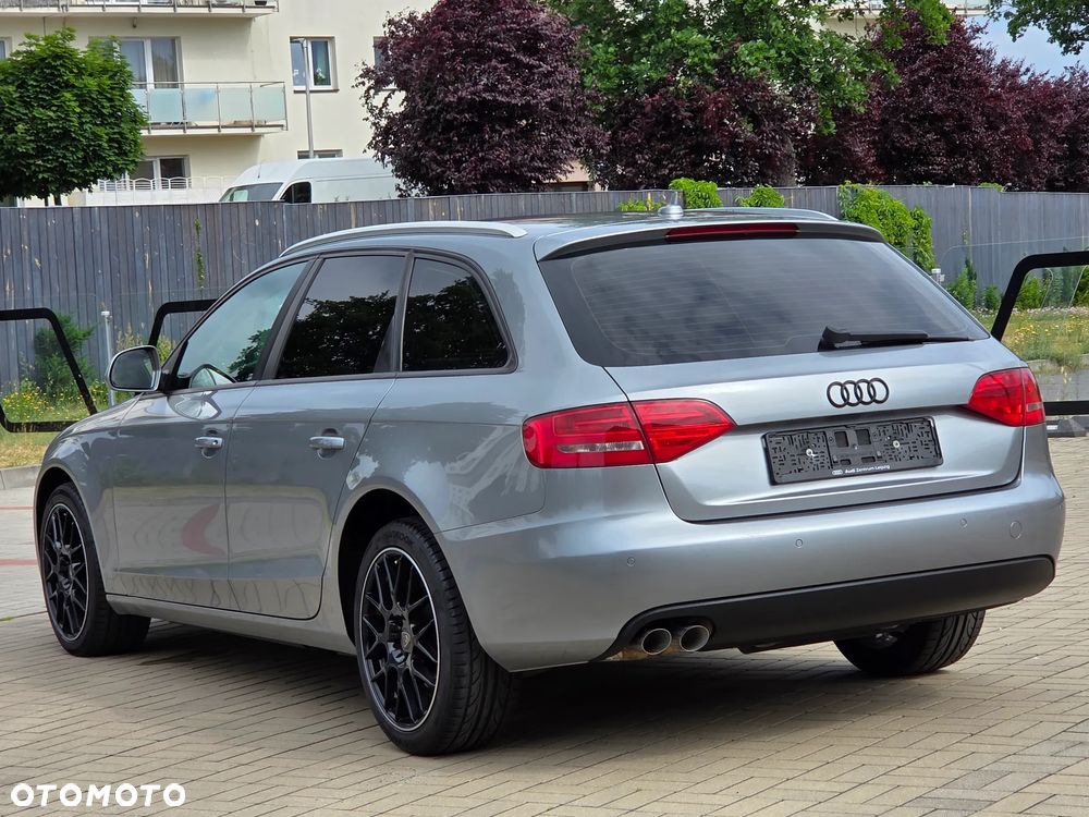 Audi A4 Avant 2.0 TDI DPF Ambiente - 13
