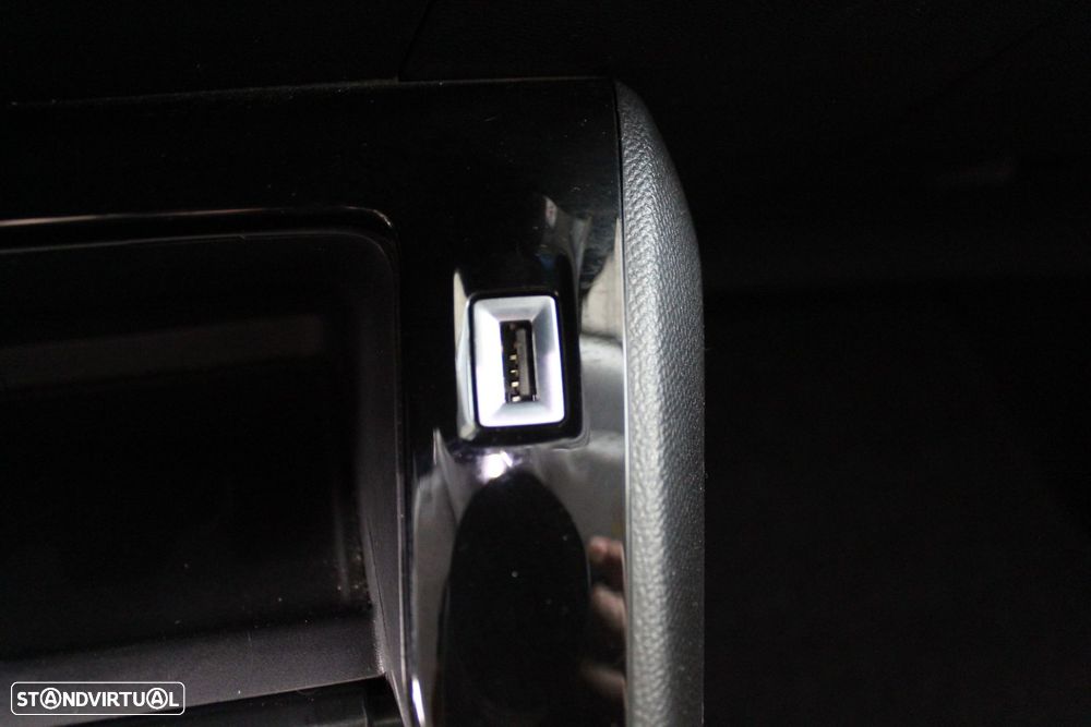 Peugeot 2008 1.2 PureTech Allure Pack - 20