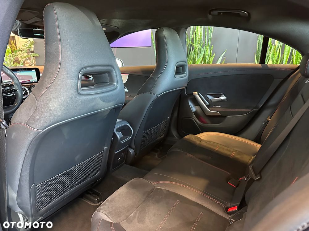 Mercedes-Benz CLA 200 mHEV AMG Line 7G-DCT - 13
