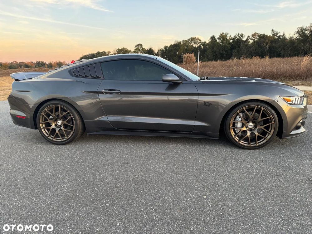 Ford Mustang 5.0 V8 GT - 13