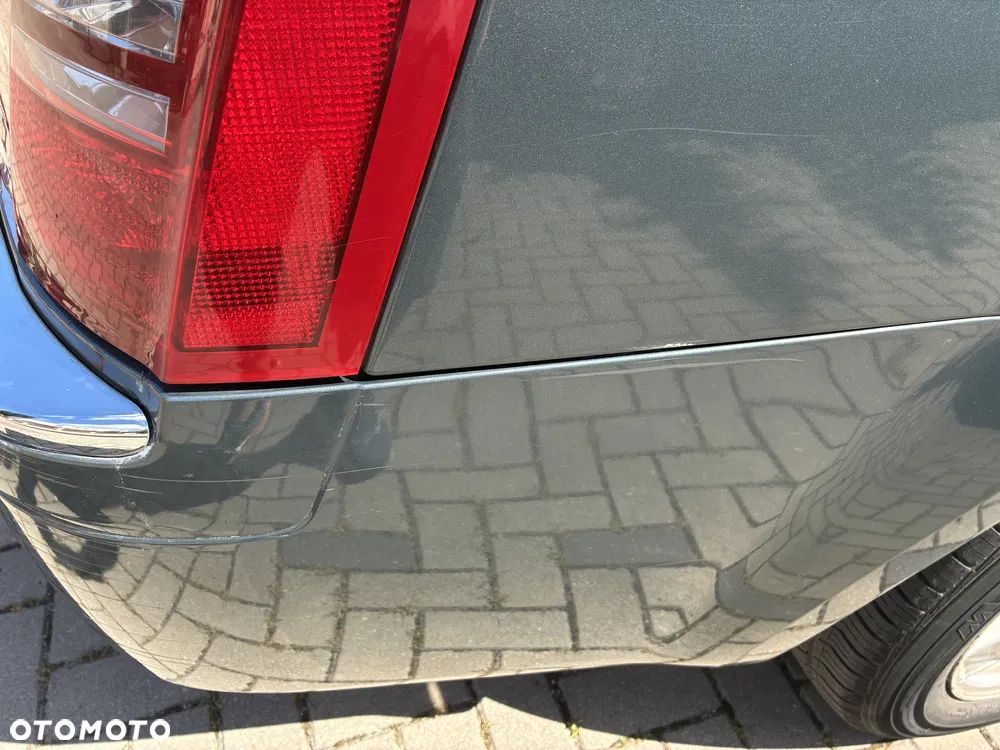 Chrysler 300C 5.7 V8 Hemi - 12