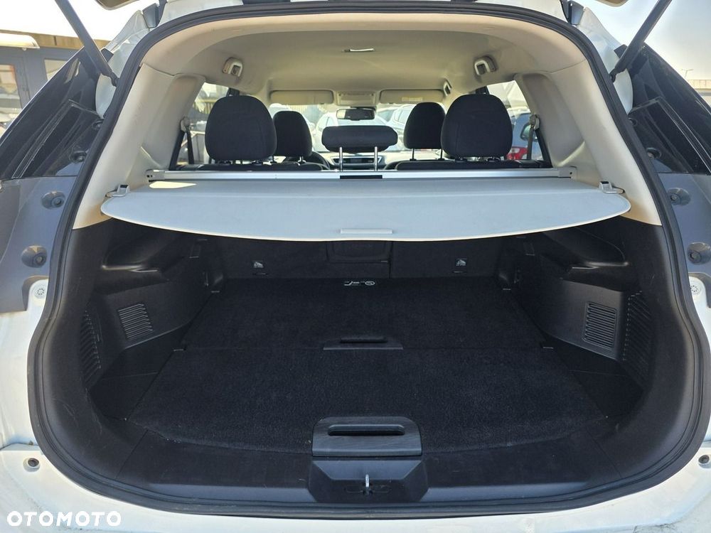 Nissan X-Trail 1.6 DCi Xtronic Tekna - 8