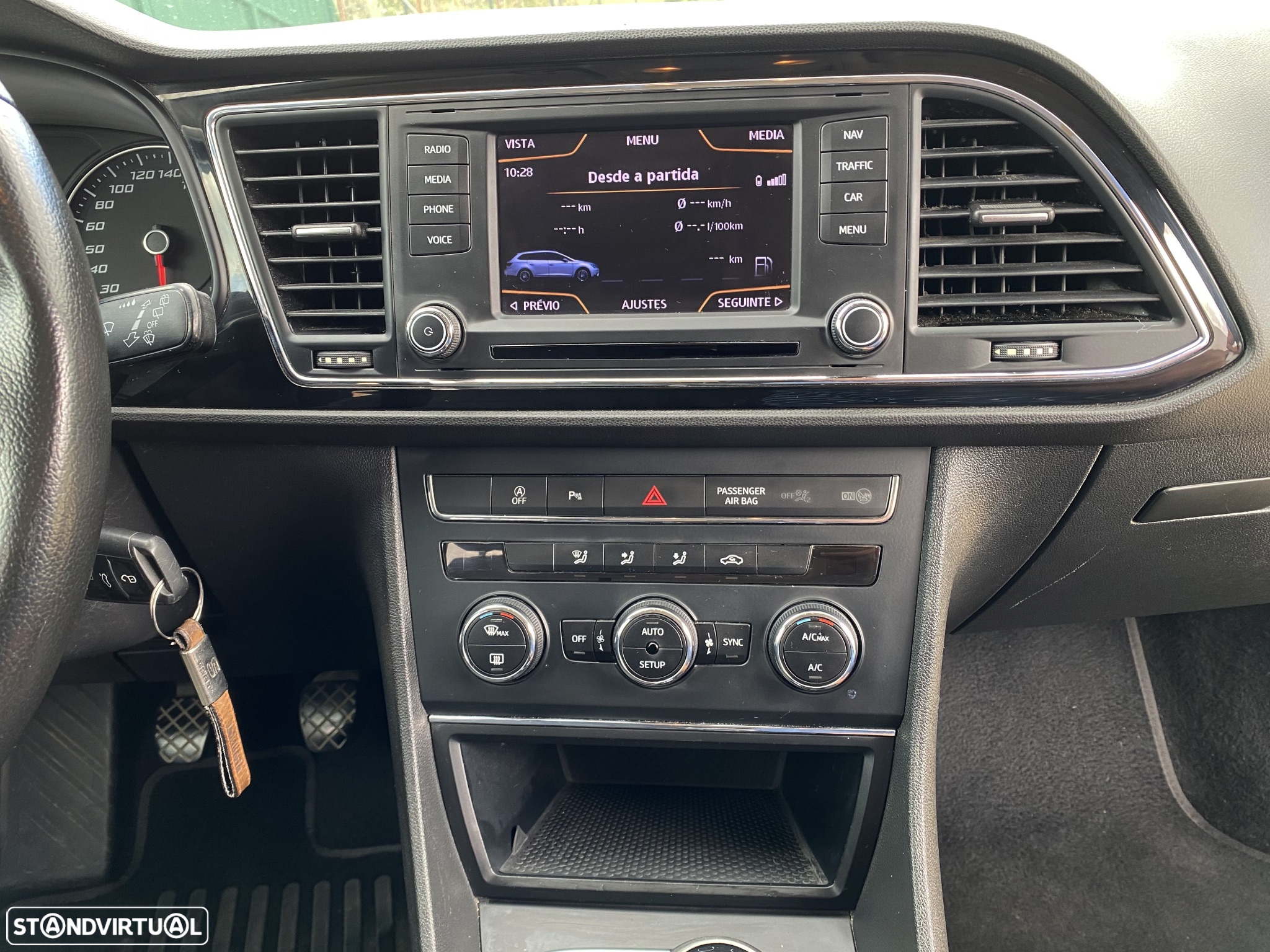 SEAT Leon ST 1.6 TDI Style Ecomotive - 10