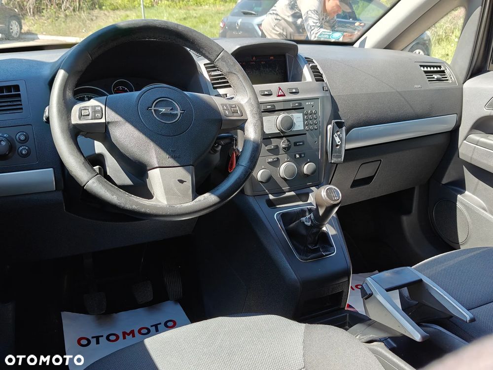 Opel Zafira 1.9 CDTI - 15