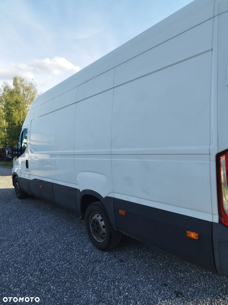 Iveco Furgon - 8