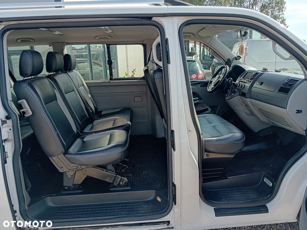 Volkswagen Caravelle - 15
