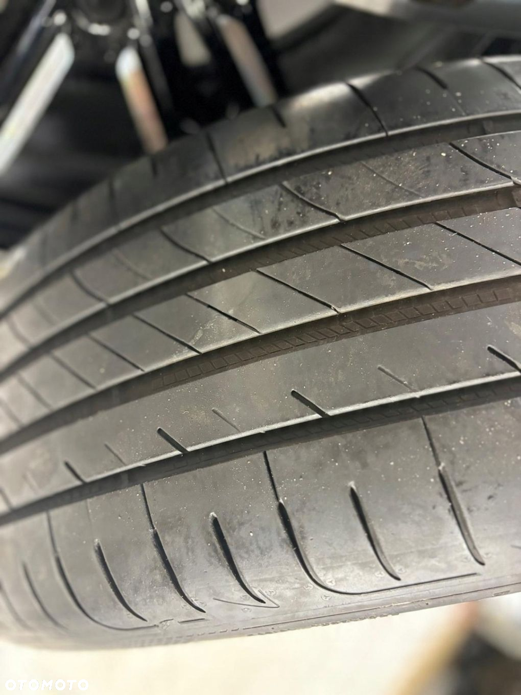 KOŁA FELGI ALUFELGI BMW i7 G70 5A19DF0 5A19DF1 908M 285/35 R21 255/40 R21 - 15
