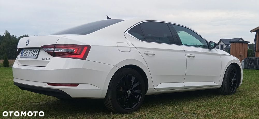 Skoda Superb 2.0 TDI Ambition DSG - 3