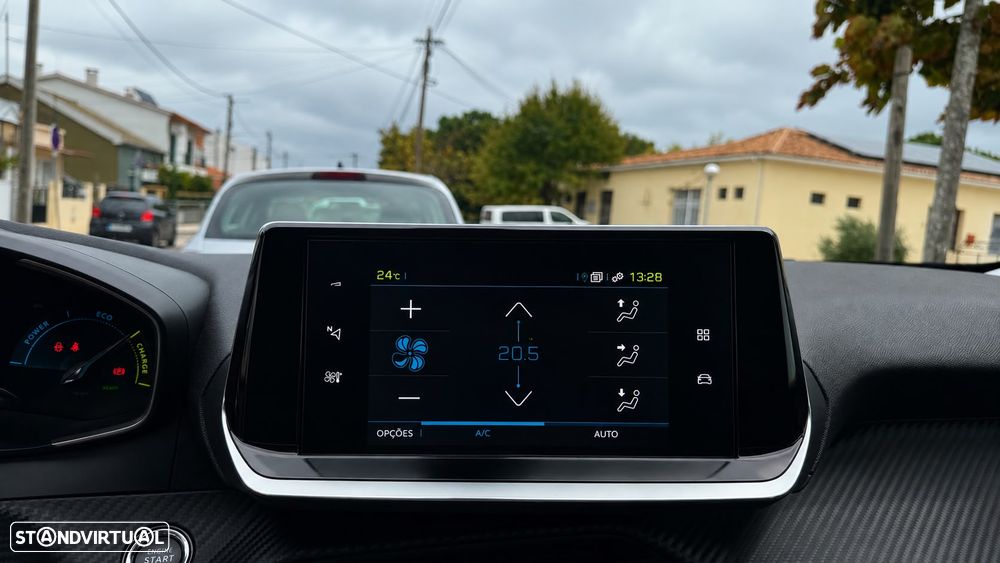 Peugeot e-2008 50 kWh Active - 18