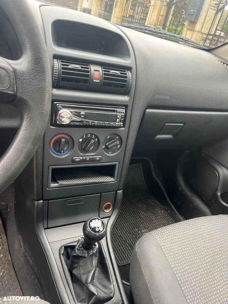 Opel Astra Classic 1.4i - 5