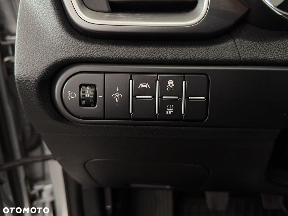 Kia Ceed - 28