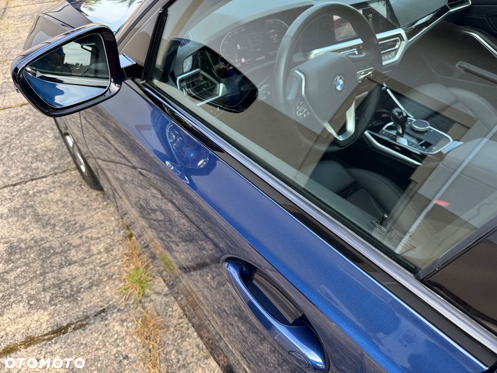 BMW Seria 3 318i Sport Line sport - 21