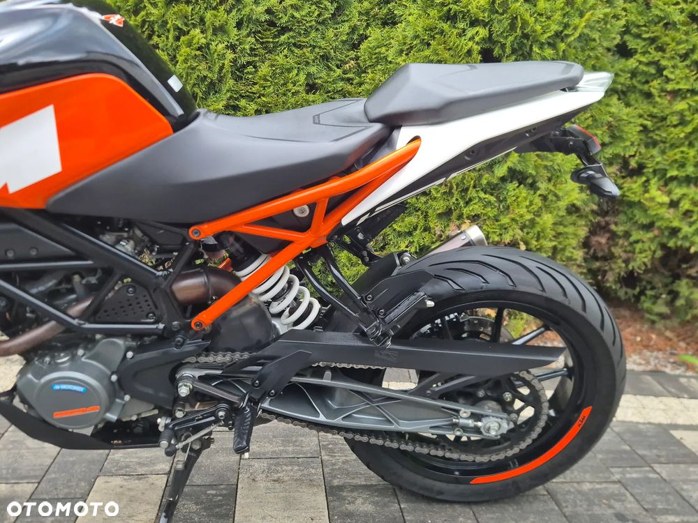 KTM Duke 125 - 19