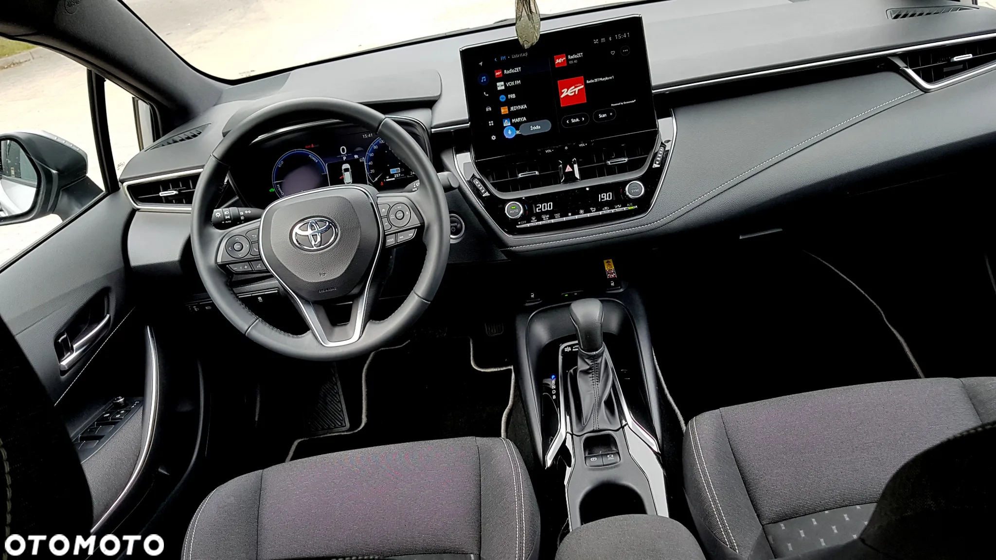 Toyota Corolla 1.8 Hybrid Comfort - 19