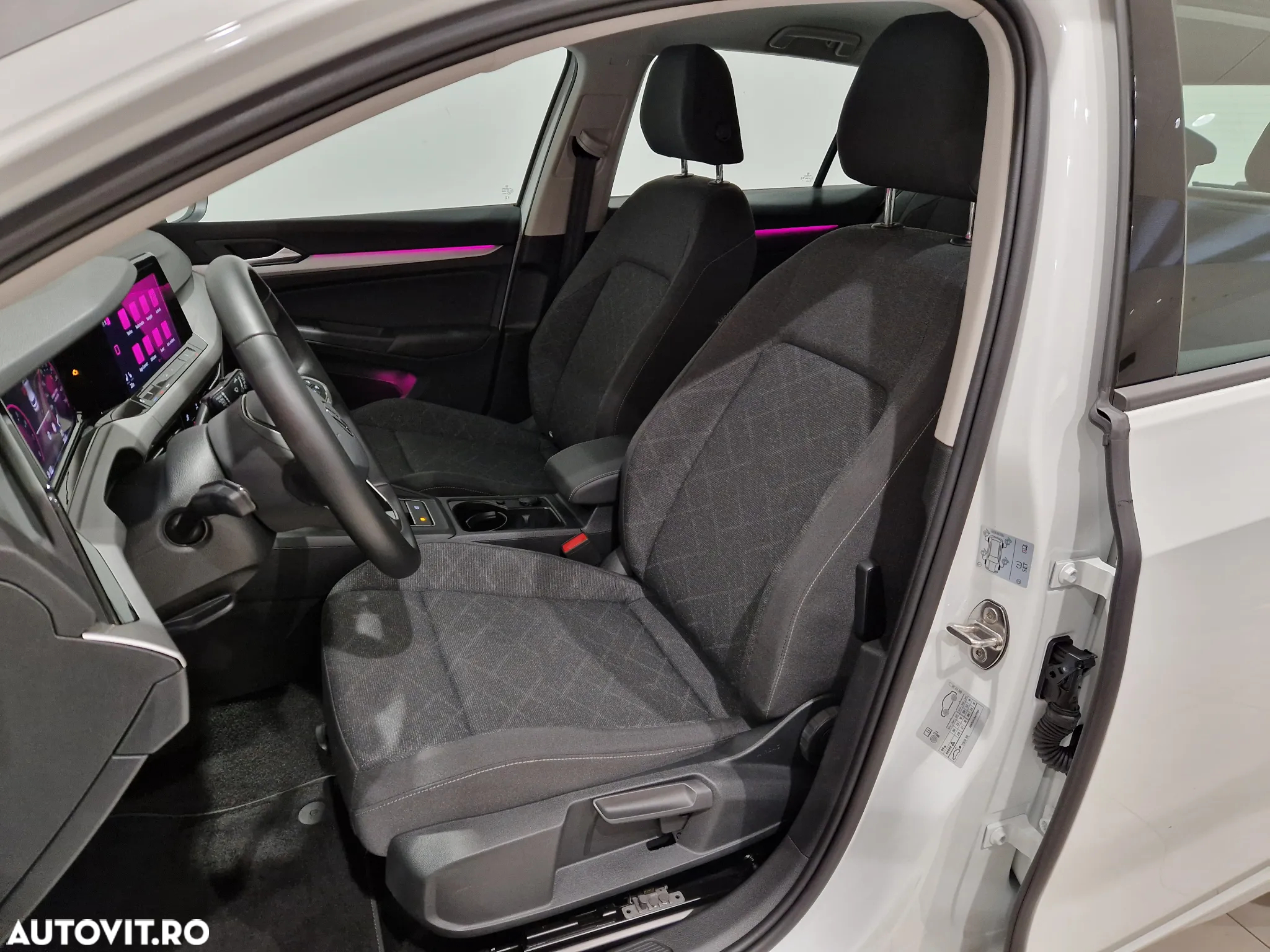 Volkswagen Golf 1.5 TSI ACT Life - 10
