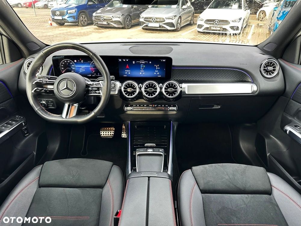 Mercedes-Benz GLB - 8