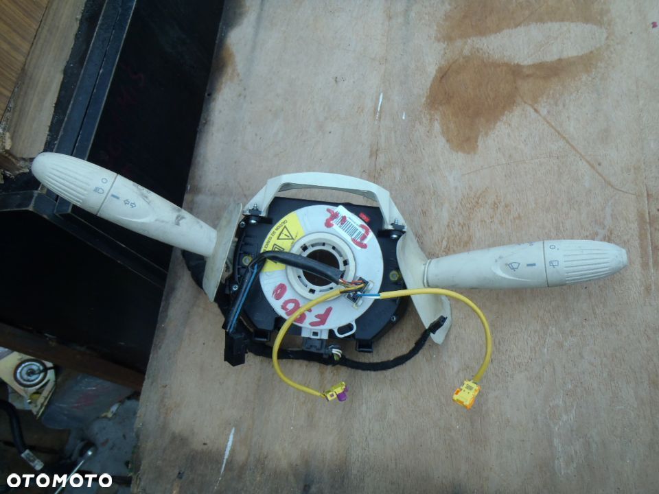 przełącznik zespolony świateł taśma fiat 500 Posiadam prawie wszystkie części do tego modelu - 4