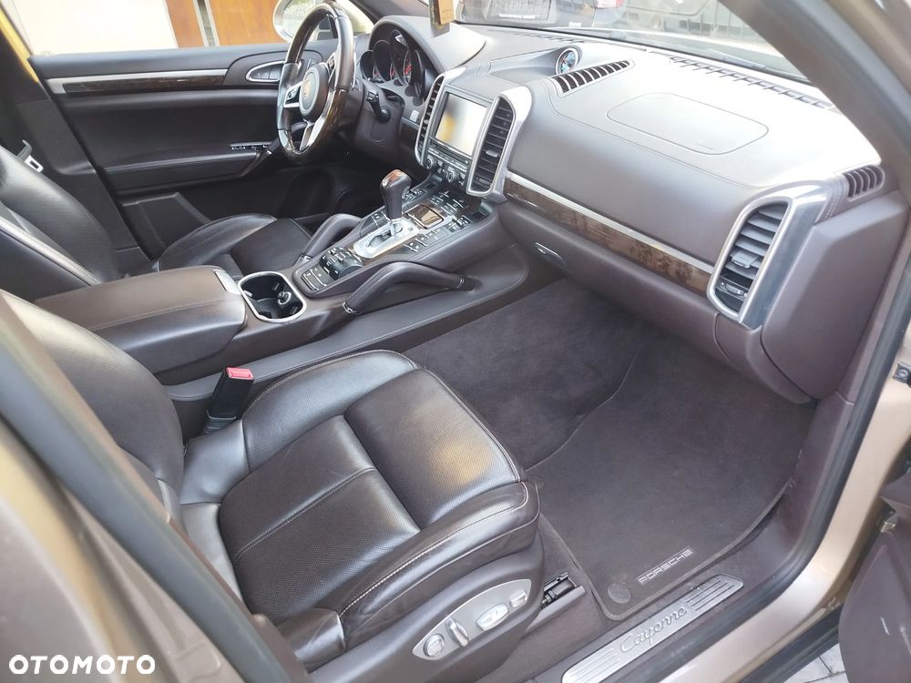 Porsche Cayenne Platinum Edition - 8