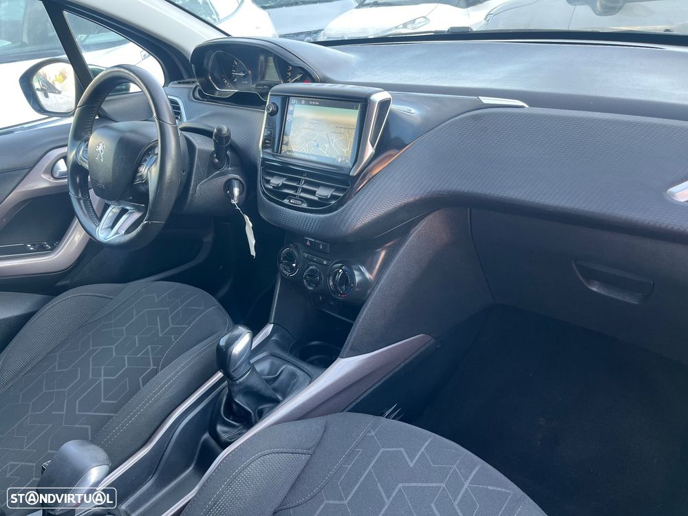 Peugeot 2008 1.2 VTi Allure - 10