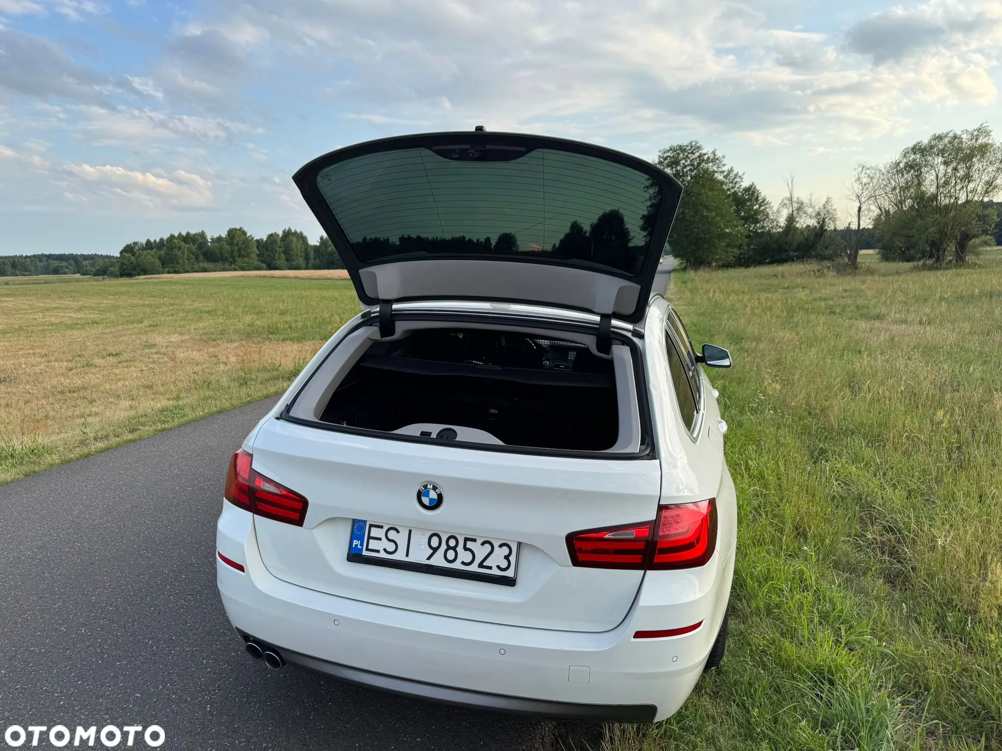 BMW Seria 5 520d Touring - 10