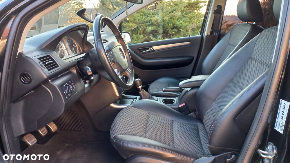 Mercedes-Benz Klasa B 180 BlueEFFICIENCY EU5 - 15