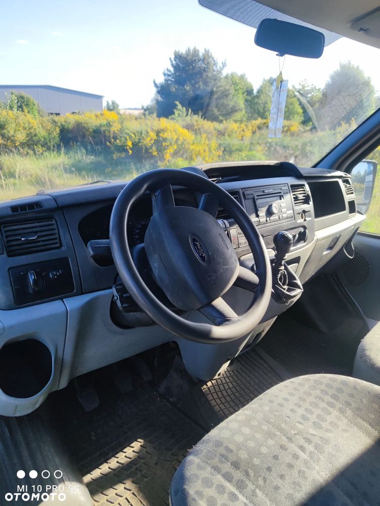 Ford Transit - 8