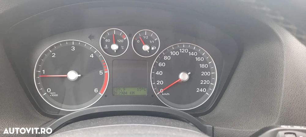 Ford Focus 2.0 TDCi Trend - 6