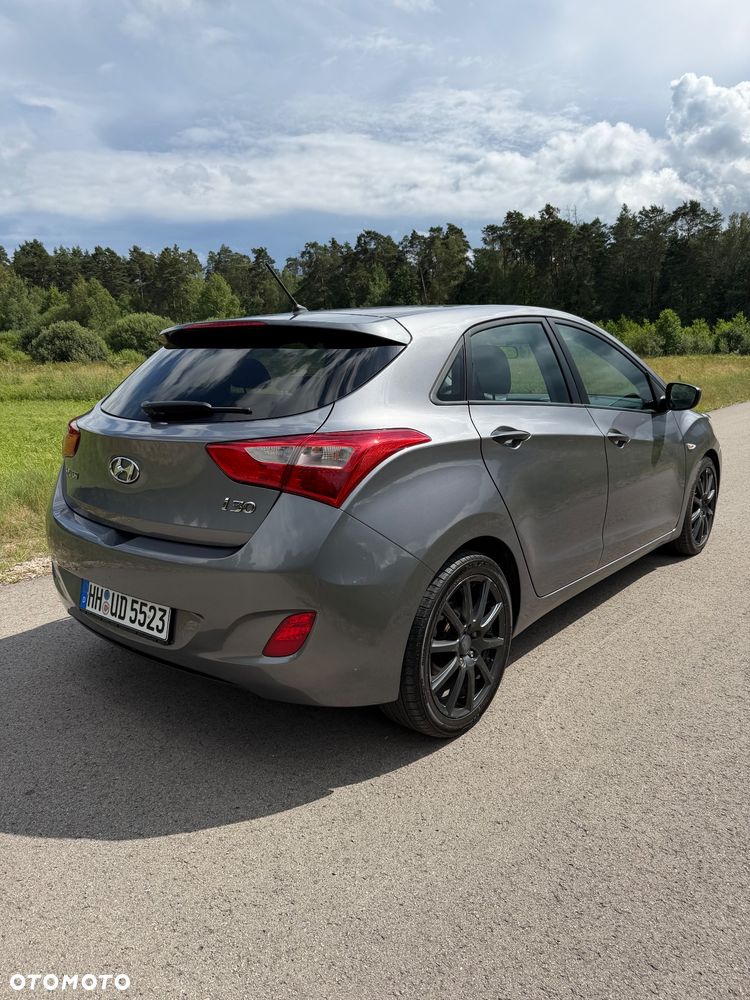 Hyundai i30 1.4 CRDi Advantage - 4