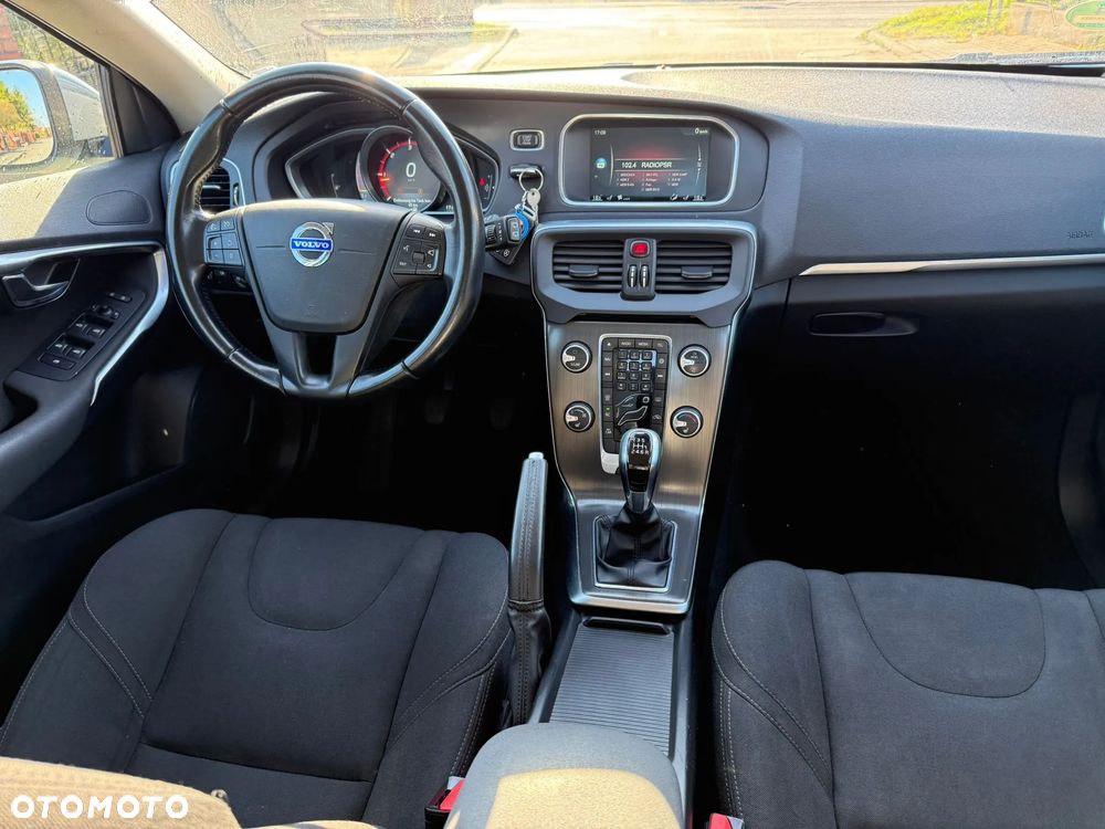Volvo V40 D3 You - 8