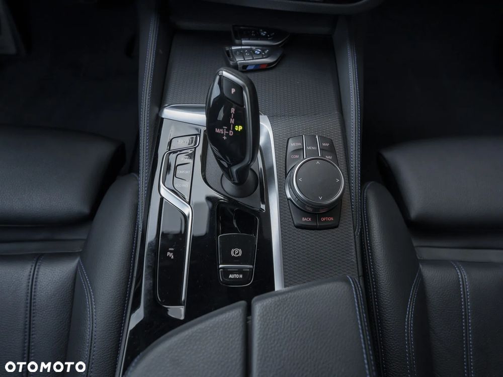 BMW Seria 5 520d xDrive M Sport Edition - 25