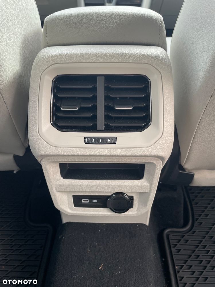 Volkswagen Tiguan - 29