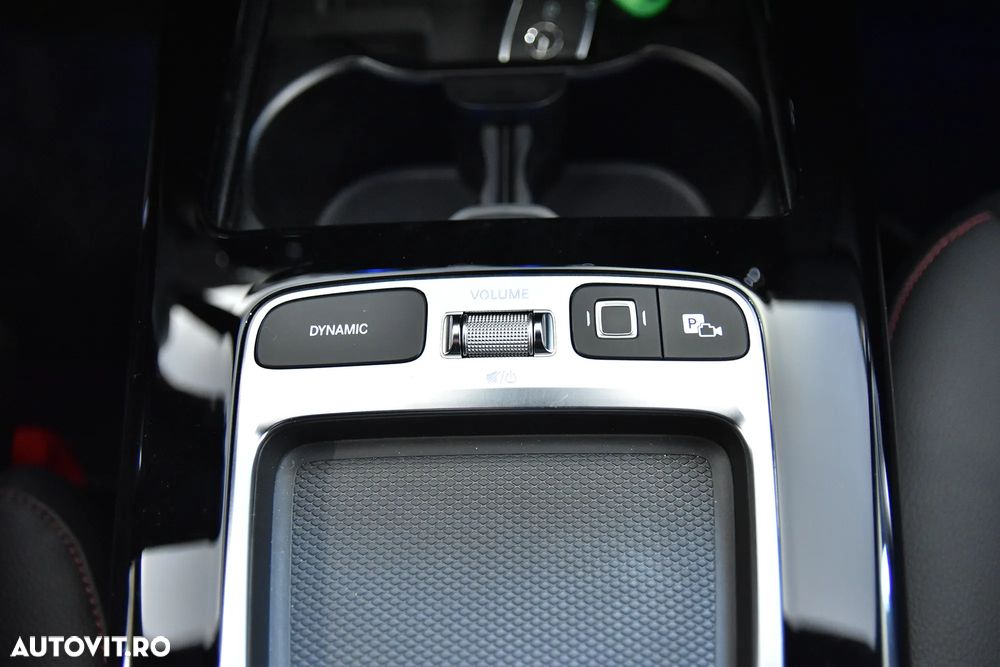 Mercedes-Benz CLA 250 - 18