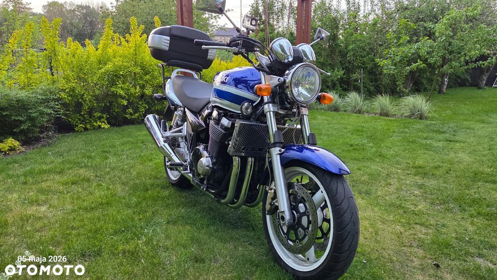 Suzuki GSX - 3