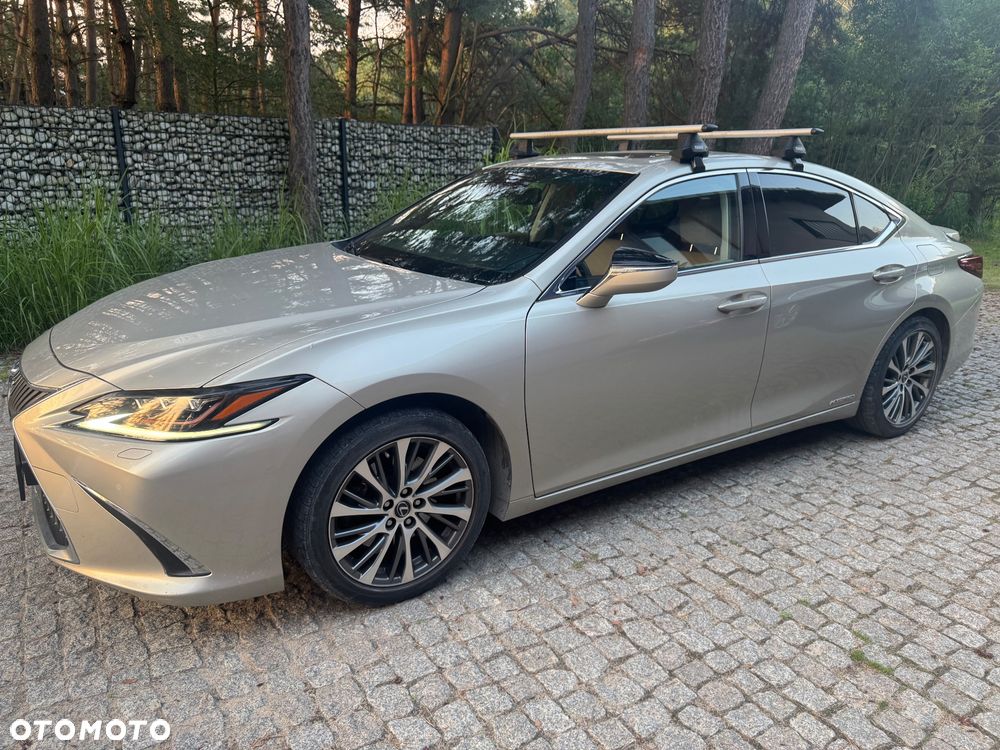 Lexus ES 300h Prestige - 9