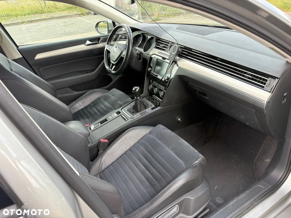 Volkswagen Passat 2.0 TDI BMT Trendline - 10