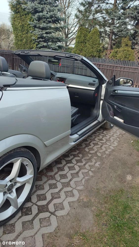 Opel Astra 1.9 CDTI Cosmo - 26