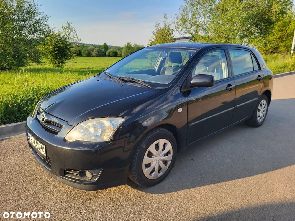 Toyota Corolla - 1