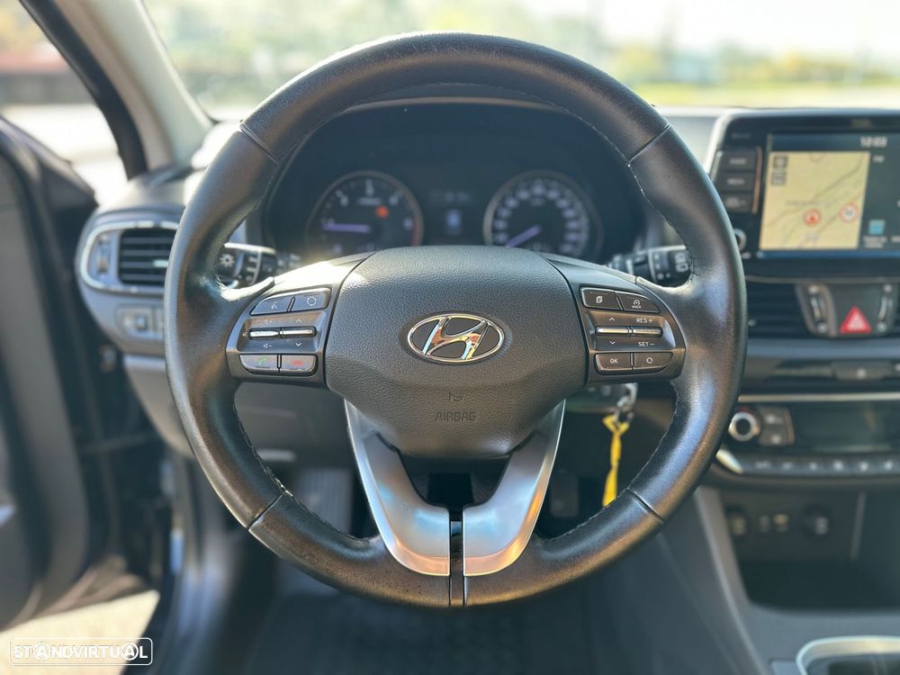 Hyundai i30 SW 1.6 CRDi Style+Navi - 9