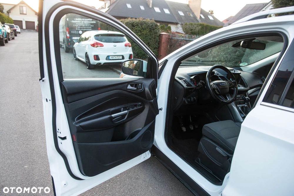 Ford Kuga 2.0 TDCi 4x4 Titanium - 17