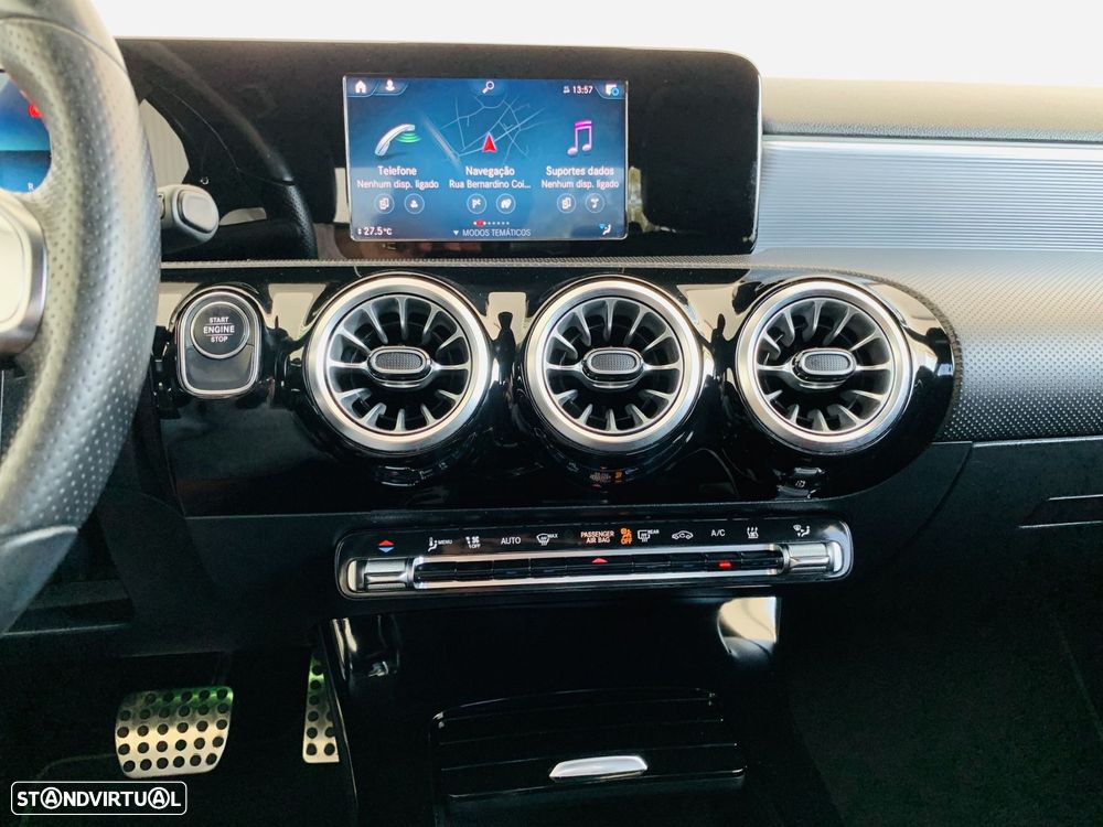 Mercedes-Benz A 250 Limousine e AMG Line - 21