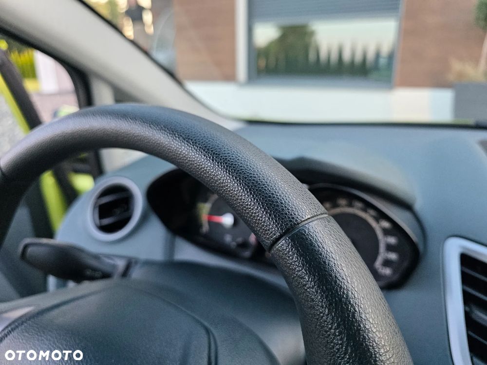 Ford Fiesta 1.25 Trend - 29